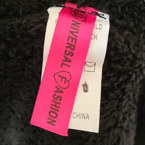 - Be a Fashion Icon with our Streetware Zip up Hoodie Big Apple Sequins - Picture 7 of 9